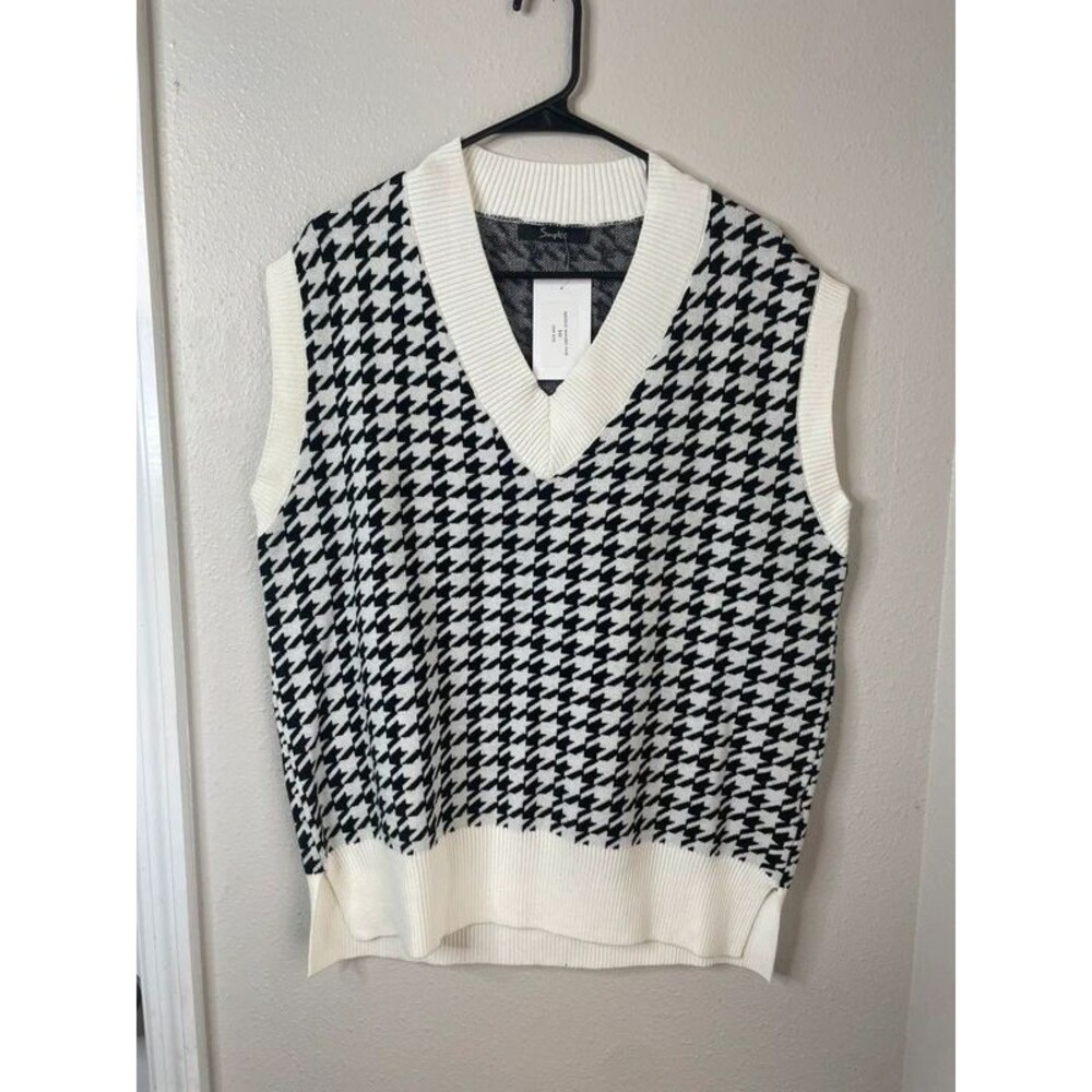 Simplee Houndstooth Sweater Vest Black White V-Neck Oversized Preppy One Size